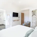 Maison 1634 - Petit-dejeuner Offert, Parking, Centre A Pied, Piscine, Climatisation, Cuisine 4*