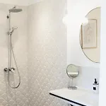 Maison 1634 - Petit-dejeuner Offert, Parking, Centre A Pied, Piscine, Climatisation, Cuisine Пезенас