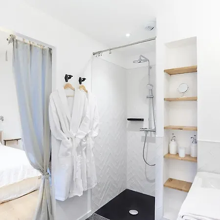 住宿加早餐酒店 Maison 1634 - Petit-dejeuner Offert, Parking, Centre A Pied, Piscine, Climatisation, Cuisine 4*