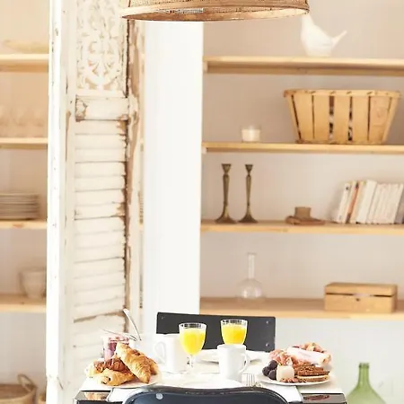 Maison 1634 - Climatisation, Piscine, Parking, Centre Ville, Petit-dejeuner Compris 4*