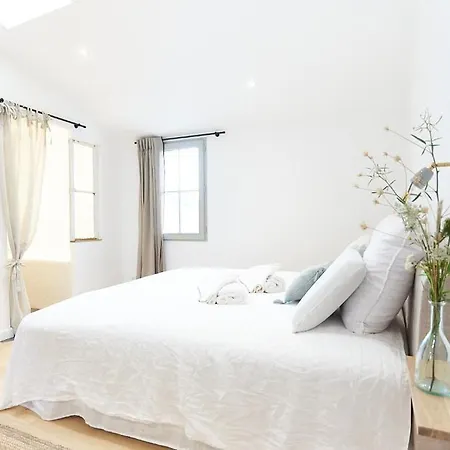 Frühstückspension Maison 1634 - Petit-dejeuner Offert, Parking, Centre A Pied, Piscine, Climatisation, Cuisine