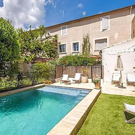 Maison 1634 - Petit-déjeuner Offert, Parking, Centre à Pied, Piscine, Climatisation, Cuisine 4* Pézenas