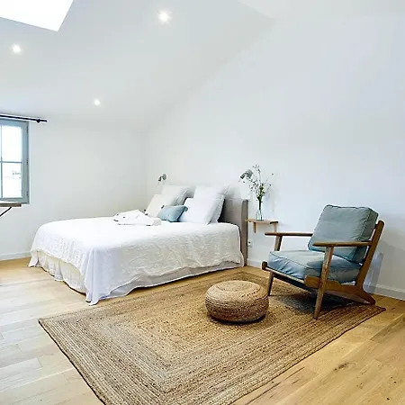 Maison 1634 - Petit-dejeuner Offert, Parking, Centre A Pied, Piscine, Climatisation, Cuisine Bed & Breakfast Pézenas