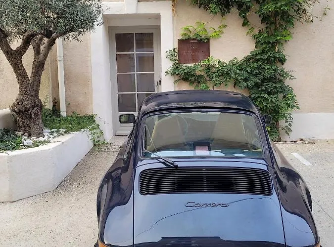 Maison 1634 - Petit-déjeuner Offert, Parking, Centre à Pied, Piscine, Climatisation, Cuisine Alojamento de Acomodação e Pequeno-almoço 4*